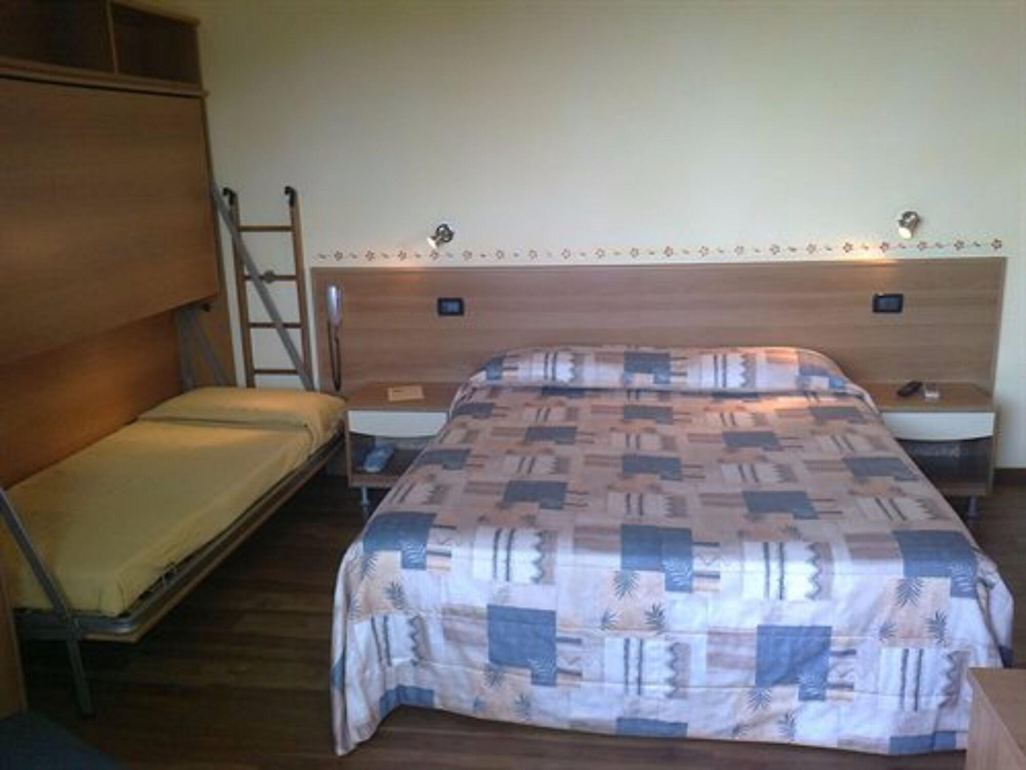 Hotel Belvedere Сирмионе Экстерьер фото